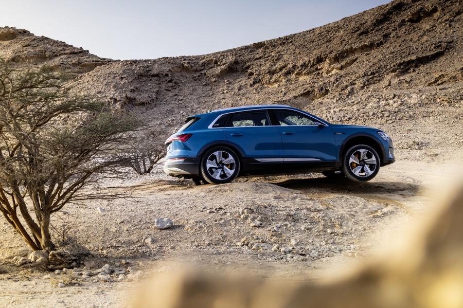  Audi e-tron 55 Quattro 2019 года  (WW) (фото 168 из 452)